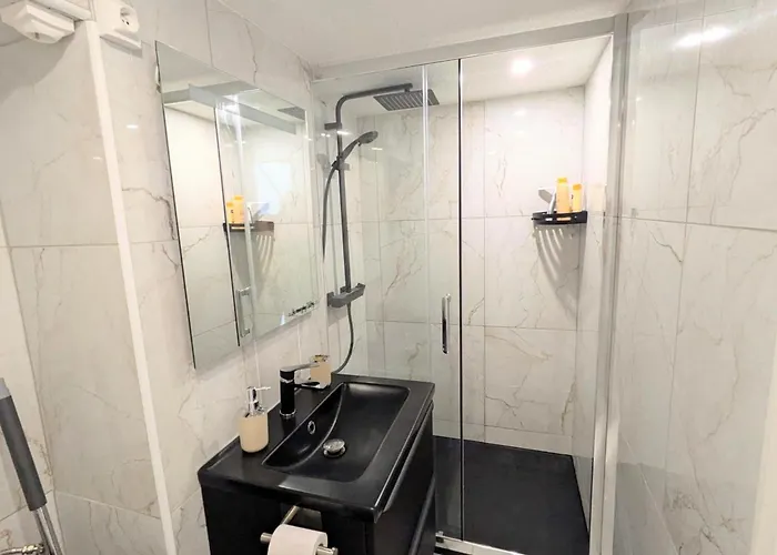 Naturiste Cap D'agde Port Soleil 146 *